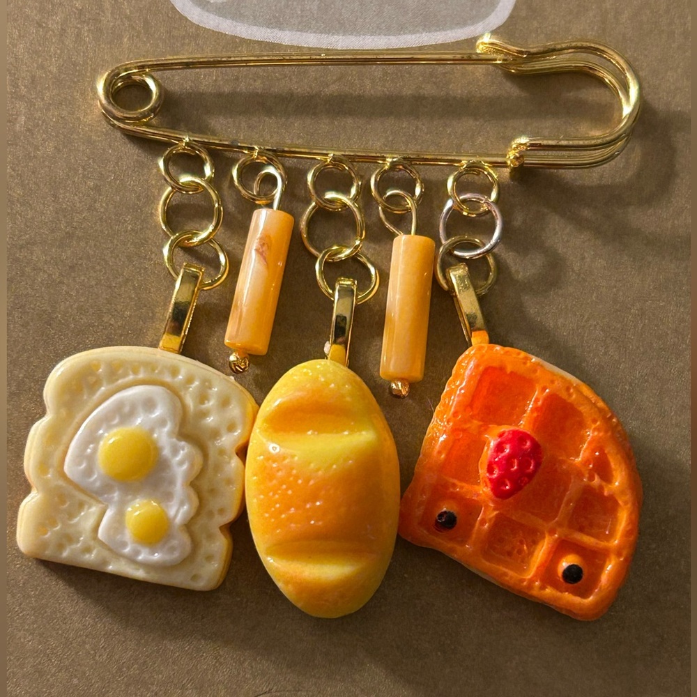 NWOT Safety Pin Brooch:“Brunch” Charms 🍓waffles, Eggs over easy🍳, roll, utensils